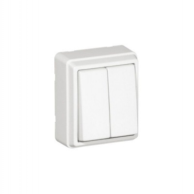 Interruptor de luz branco de parede com duas teclas