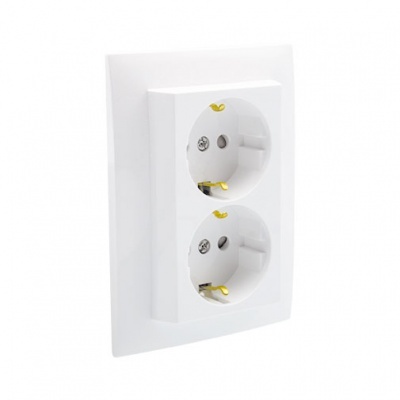 Tomada elétrica dupla branca de parede com parafusos