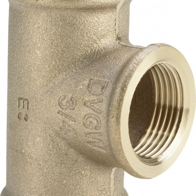 Tê de latão com rosca interna dourado