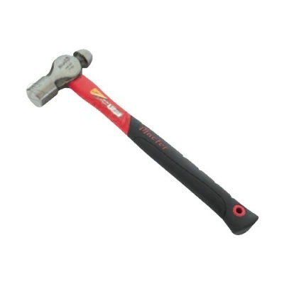 Martelo com cabo vermelho e preto e cabeça metálica