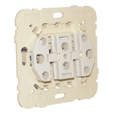 Mecanismo elétrico quadrado bege com várias aberturas