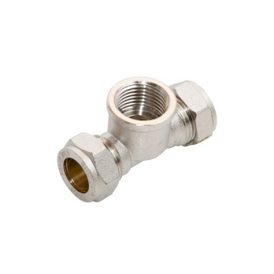 Tê metálico prateado para tubos com roscas e porcas