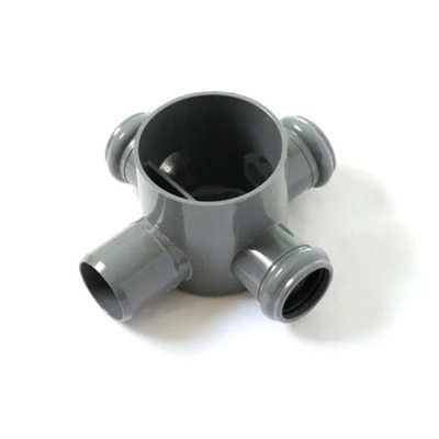 Conector de tubos de PVC cinzento com cinco entradas cilíndricas