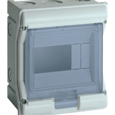 Caixa de distribuição elétrica de plástico cinza com tampa azul transparente