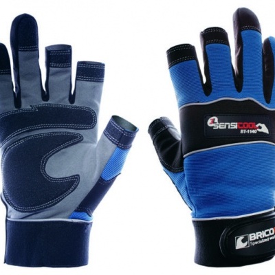 Par de luvas de trabalho azuis e cinzentas com reforços e etiquetas visíveis