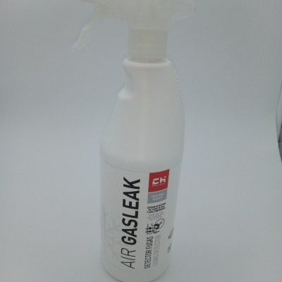 Frasco pulverizador branco com etiqueta AIR GASLEAK DETECTOR FOAM