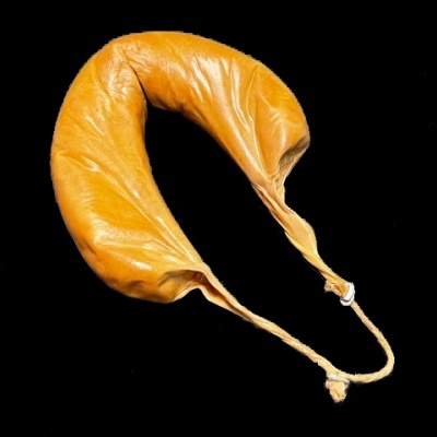 Travesseiro de pescoço em couro castanho claro