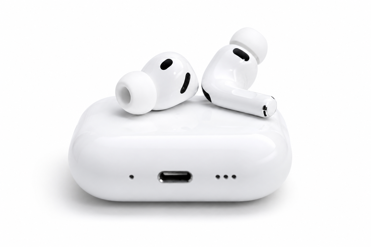 EarPods Pro 3 (3ª Geração) Auriculares wireless brancos sobre estojo branco de carregamento