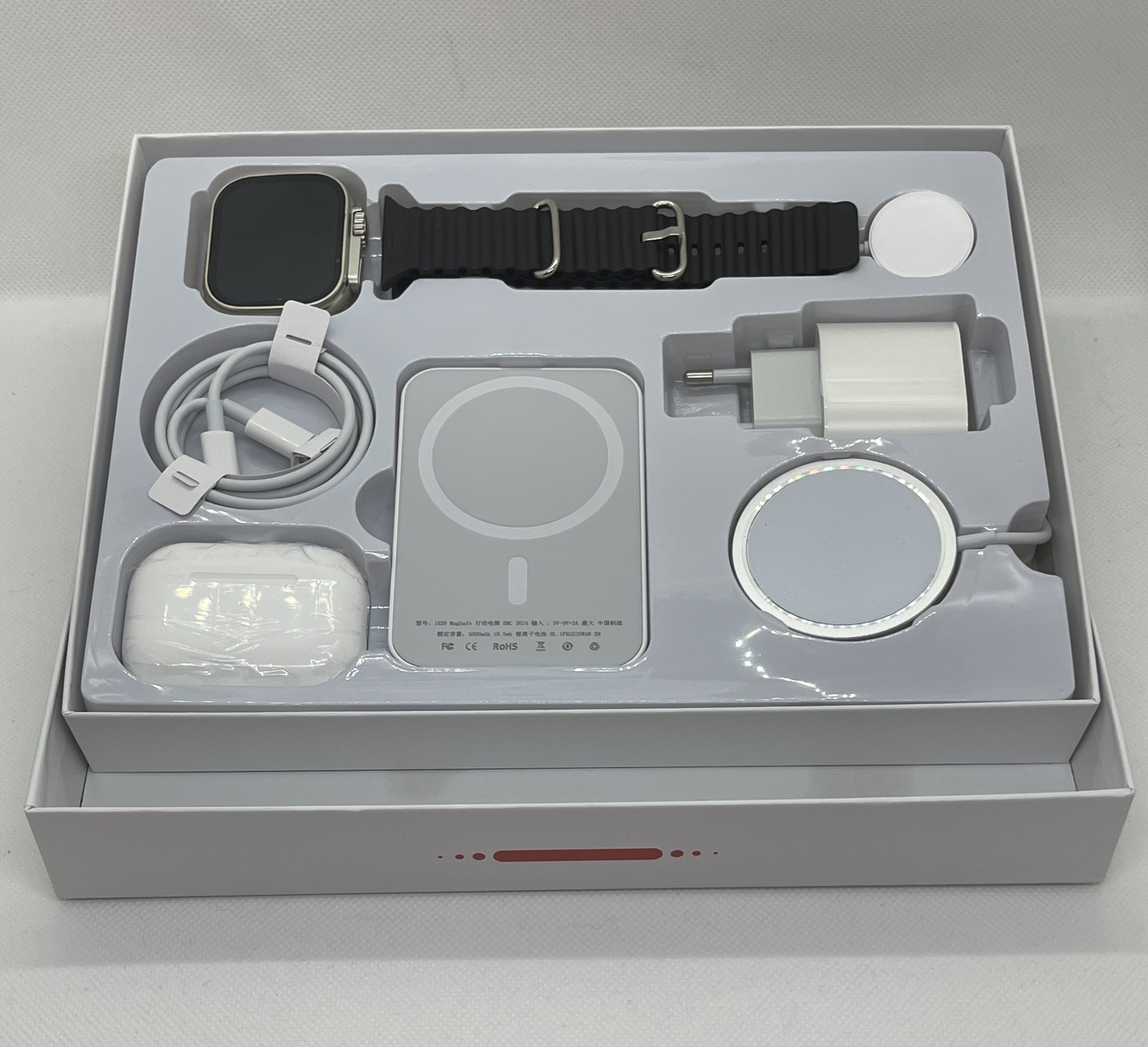 Kit Acessórios SmartWatch Conjunto de smartwatch preto com acessórios em caixa branca