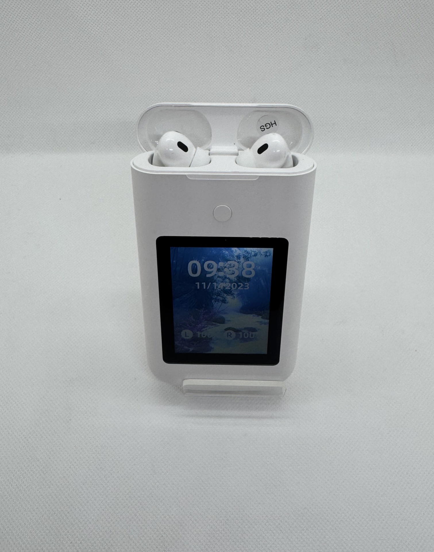 PowerBank Multimédia Com InPods Pro Carregador branco com fones de ouvido e ecrã digital