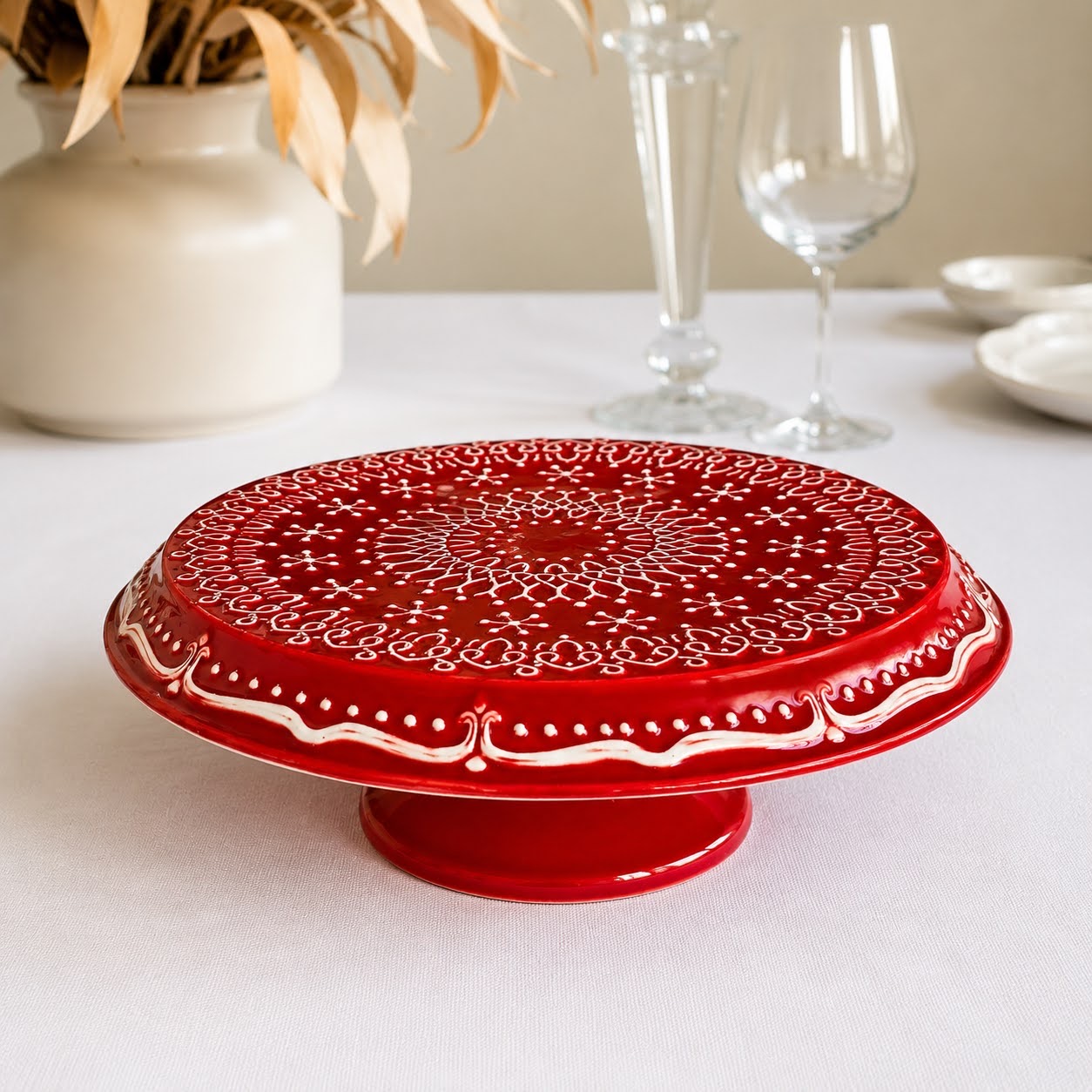 Coleção Grés Decorado Vermelho Prato de bolo vermelho com desenhos brancos em relevo