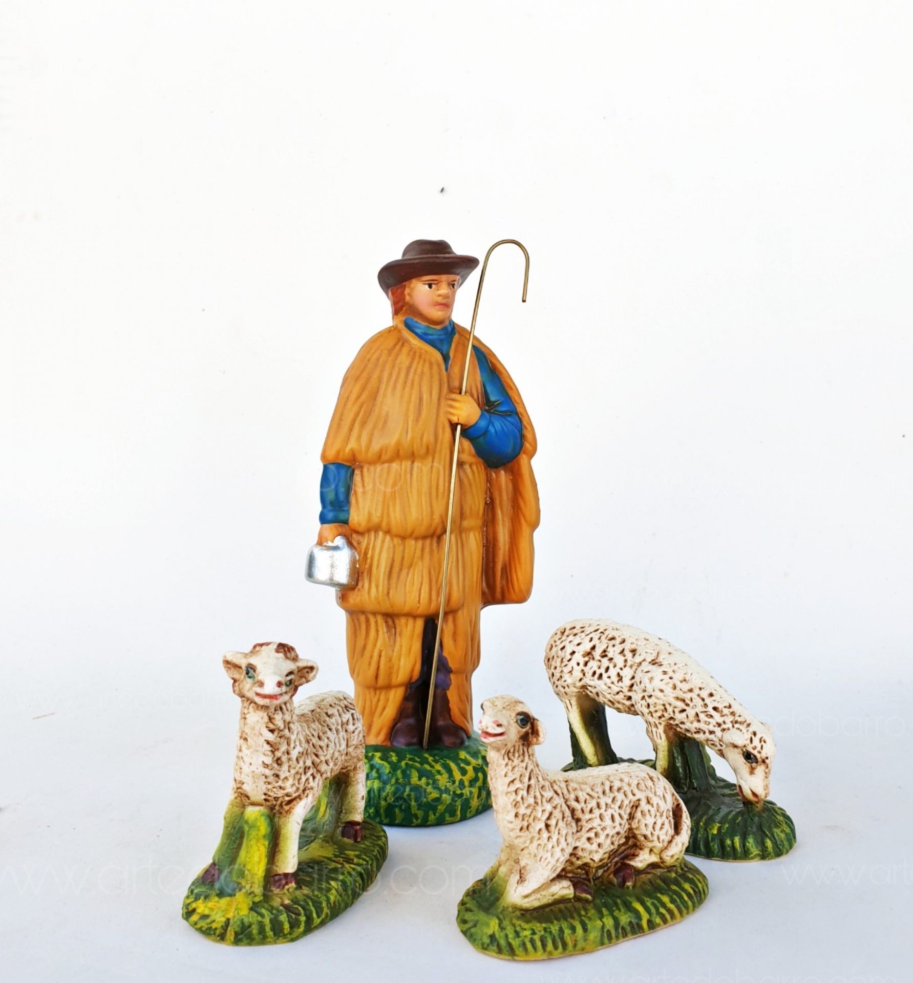 Presépio Composto por 13 Peças Figura de pastor com três ovelhas em resina pintada à mão