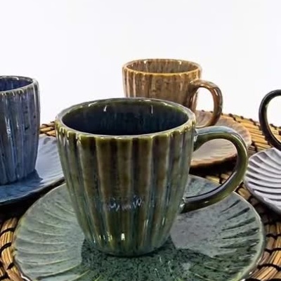 Chávenas de Café com Pires