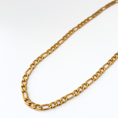 Corrente dourada de elos alternados