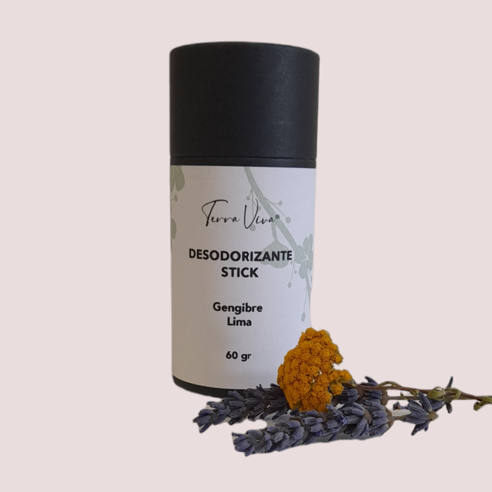 Desodorizante em Stick Desodorizante stick Terra Viva com flores secas em fundo rosa