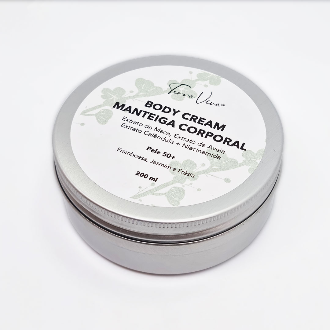 Body Cream Pele 50+ - 200ml Frasco redondo prateado de manteiga corporal com rótulo branco com texto e ilustrações verdes