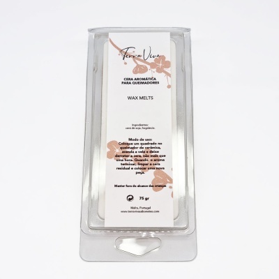 Embalagem de cera aromática para queimadores com etiqueta branca e desenhos florais