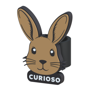 Porta-canetas de coelho castanho com texto CURIOOSO