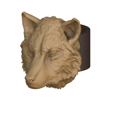 Anel castanho claro com cabeça de lobo esculpida