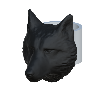 Anel com cabeça de lobo preto detalhada sobre base cinza clara