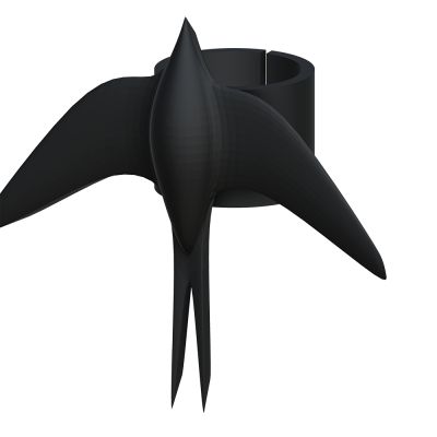 Anel preto em forma de pássaro com asas estendidas