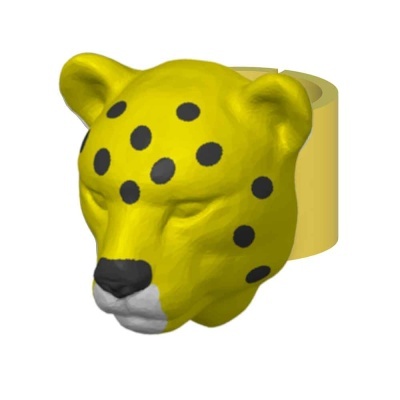 Anel amarelo com cabeça de leopardo em relevo