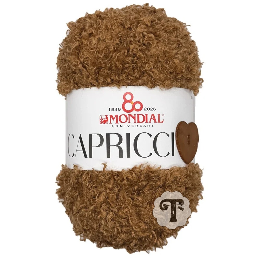 Capriccio 900 Novelo de lã castanha felpuda Capricci da Mondial com etiqueta e botão em forma de coração.