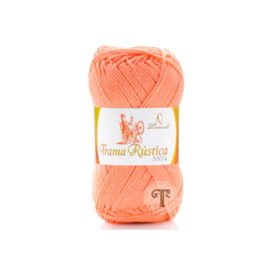 Novelo de fio cor de salmão com etiqueta Trama Rústica 50g/4