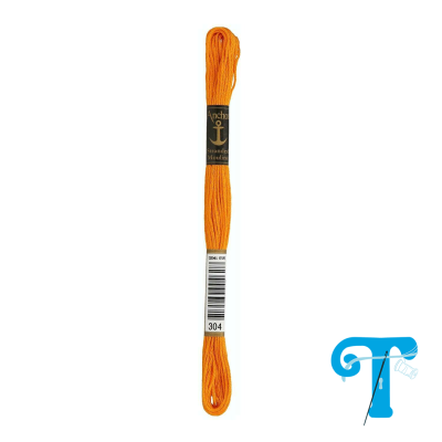 Novelo de linha de bordar laranja com rótulos pretos e brancos