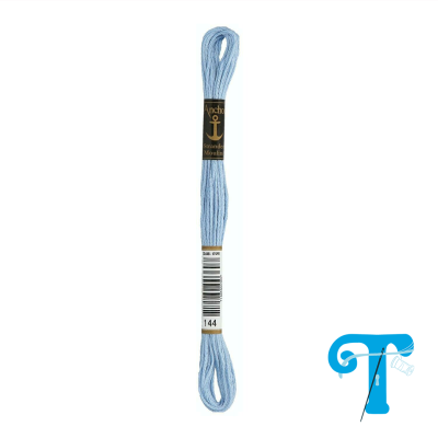 Linha de bordado Azul claro com etiquetas Anchor e número 144