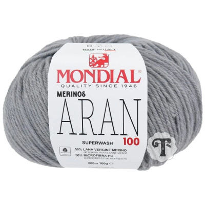 Novelo de lã cinzenta Merinos Aran da Mondial com etiqueta branca e texto em vermelho e preto