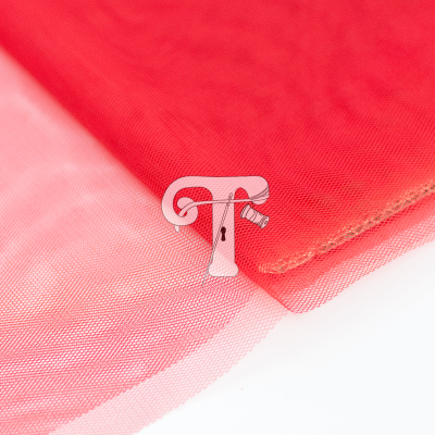 Tecido de rede vermelho transparente com textura fina