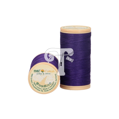 Carretéis de linha de algodão roxa da marca Mez Cotton com etiquetas redondas