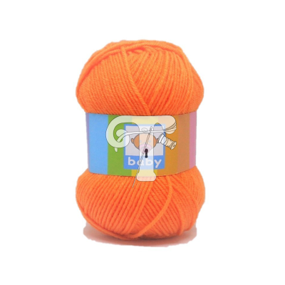 Novelo de fio de lã laranja com etiqueta colorida e texto 'baby'