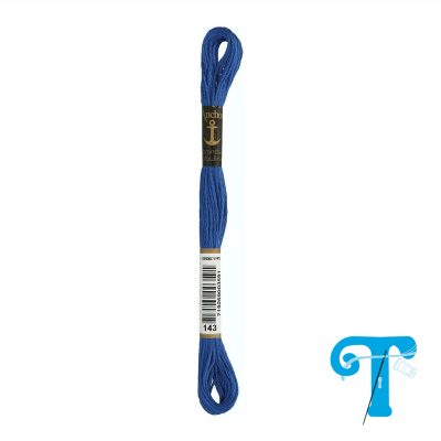 Linha de bordado azul de algodão com rótulo e código de barras