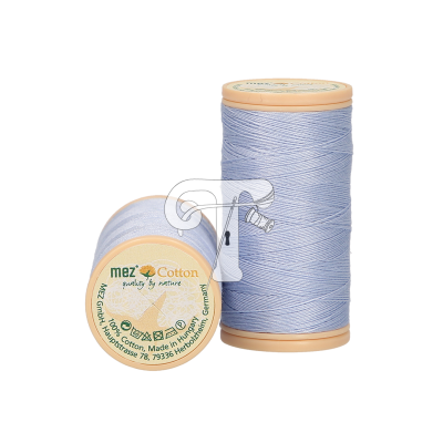 dois carretéis de linha de algodão azul clara marca mez Cotton