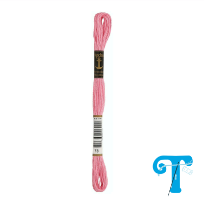 Novelo de linha de bordado cor-de-rosa claro com etiqueta e código 75