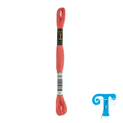 Skein de linha de bordado coral com rótulo preto e dourado da marca Anchor