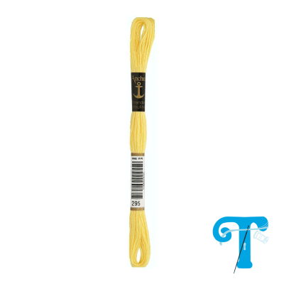 Novelo de linha de bordar amarelo claro da marca Anchor com etiqueta preta