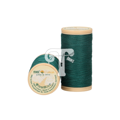 Dois carretéis de linha de algodão verde escuro com etiquetas mez Cotton