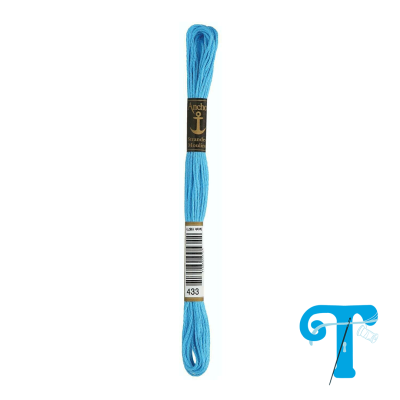 Carretel de linha de bordado azul clara da marca Anchor com etiqueta e código de barras