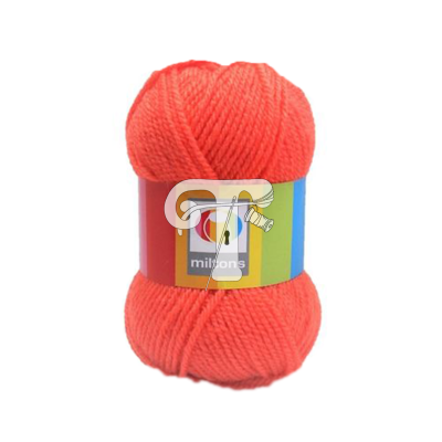 Novelo de lã laranja com etiqueta colorida