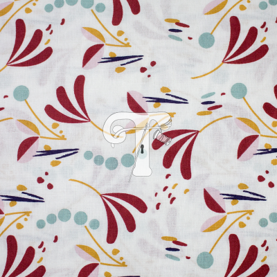 Tecido branco com padrão abstrato colorido