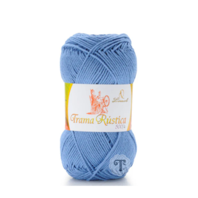 Novelo de fio azul claro com etiqueta Trama Rústica 500g