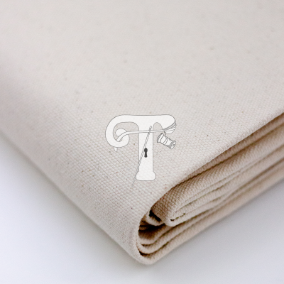 Tecido cru de algodão dobrado com letra T estampada
