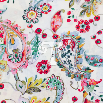 Tecido branco com padrão floral colorido e motivos em forma de pêra
