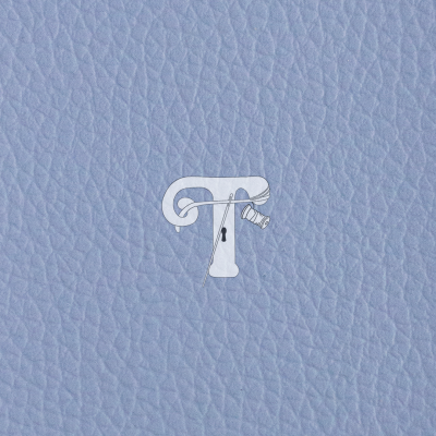 Textura azul clara de couro com letra T branca estilizada