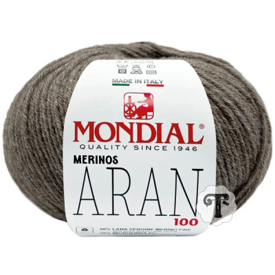 Novelo de lã cinza merino com etiqueta branca da marca MONDIAL