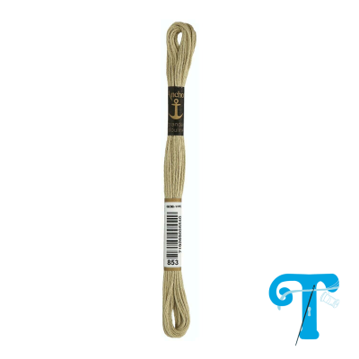 Novelo de linha de bordar bege da marca Anchor com etiquetas pretas e brancas