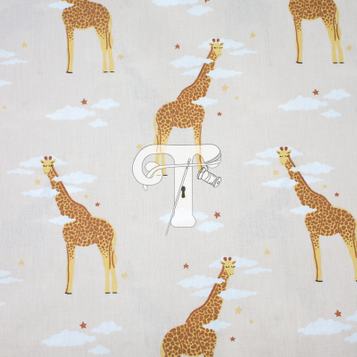 Tecido com padrão de girafas, nuvens e estrelas